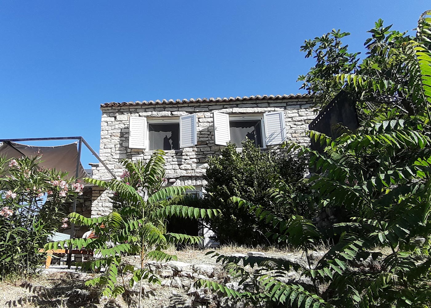 Vila Romarin Qeparo